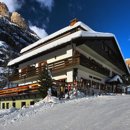 Hotel & Ristorante Baita Dovich Malga Ciapela Exterior photo